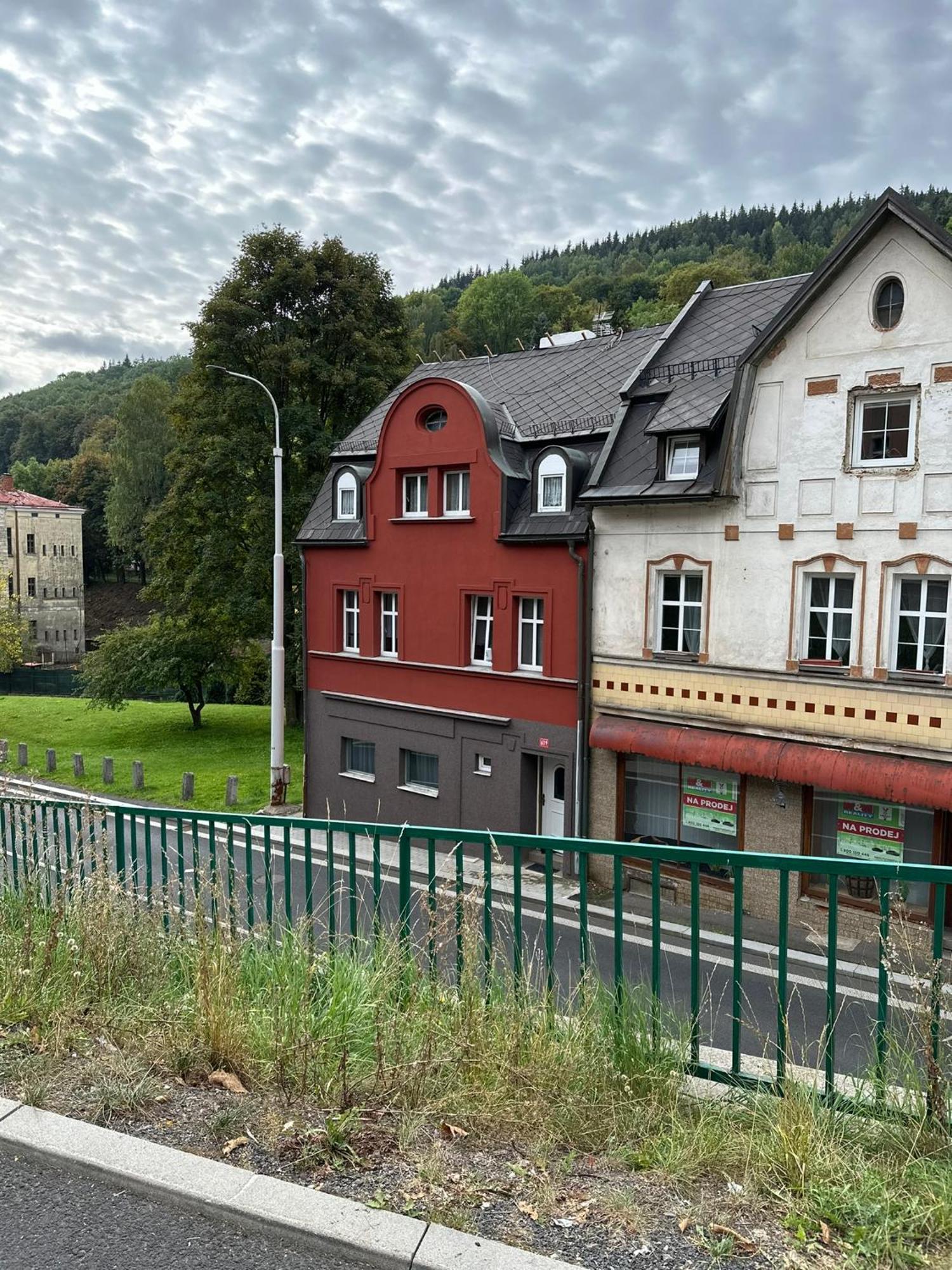 Apartman V Krusnych Horach-Free Parking Яхимов Экстерьер фото